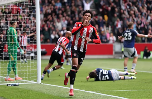 Schade celebrates for Brentford