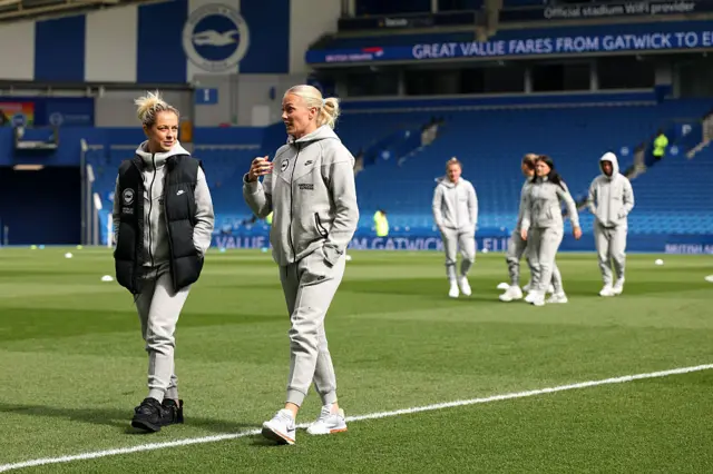 Poppy Pattinson and Guro Bergsvand