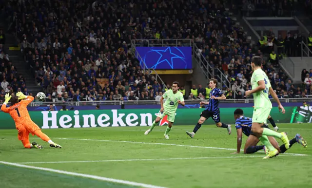 Yann Sommer of FC Internazionale saves a shot from Eric Garcia