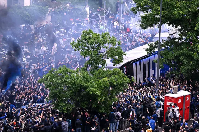 Inter team bus