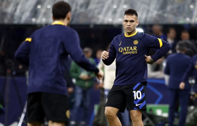 Inter Milan's Lautaro Martinez during the warm up