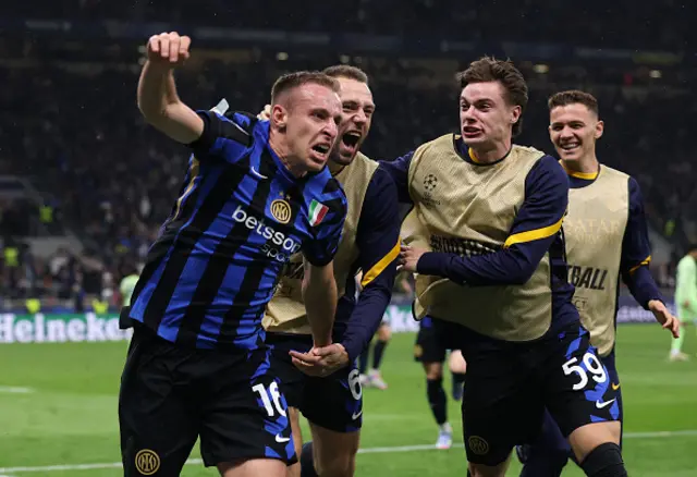 Davide Frattesi of FC Internazionale celebrates