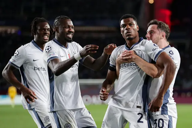 Inter celebrate