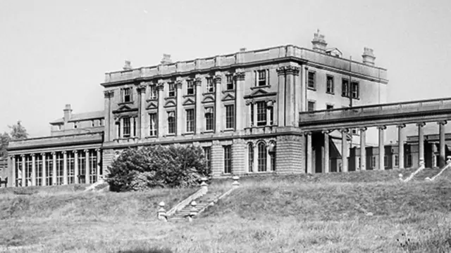 Black and white image of Caversham Park