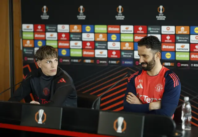 Manchester United's Alejandro Garnacho with manager Ruben Amorim