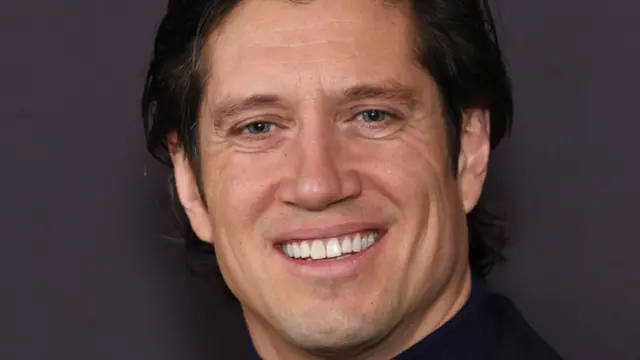 head and shoulders shot of Vernon Kay. He has dark hair and is smiling at the camera.