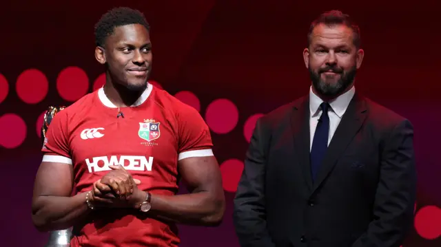 Maro Itoje and Andy Farrell