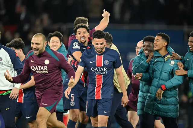Paris St-Germain players celebrate