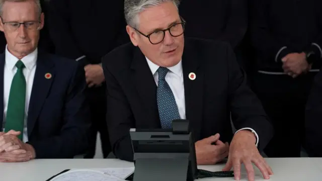 UK Prime Minister Keir Starmer speaks on the phone to US President Donald Trump. Photo: 8 May 2025