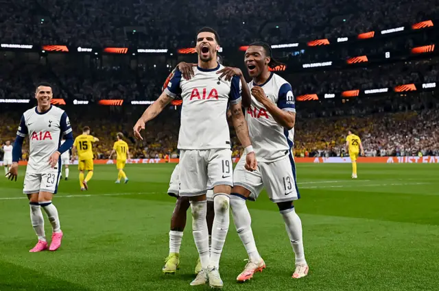 Dominik Solanke celebrating with his Tottenham team-mates