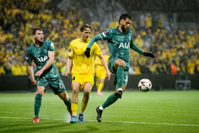 Tottenham's Rodrigo Bentancur and Bodø/Glimt's Ulrik Saltne in action