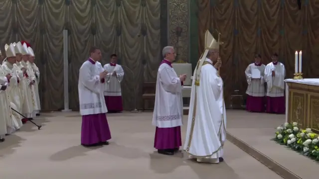 Pope approaches altar