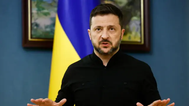 Ukraine's President Volodymyr Zelenskiy speaks during a press briefing following phone calls with U.S. President Donald Trump, amid Russia’s attack on Ukraine, in Kyiv, Ukraine, May 19, 2025.