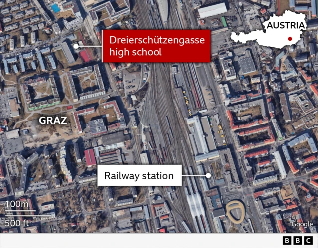 Satellite map showing the Dreierschützengasse high school in Graz, in south-east Austria. The nearby railway station is also labelled.