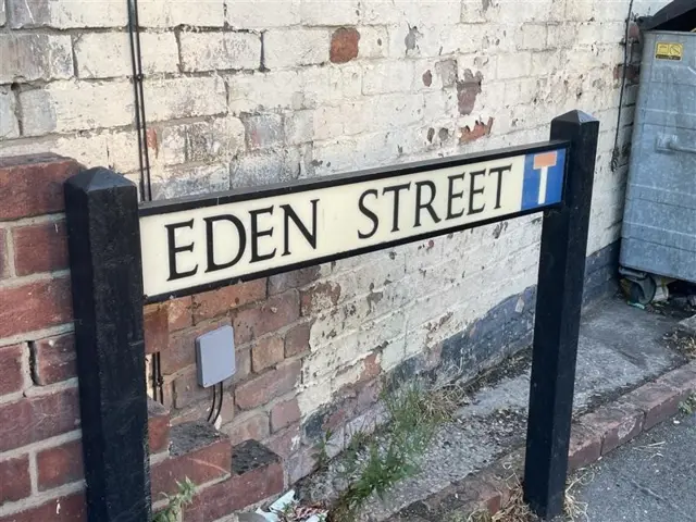 Eden Street pic