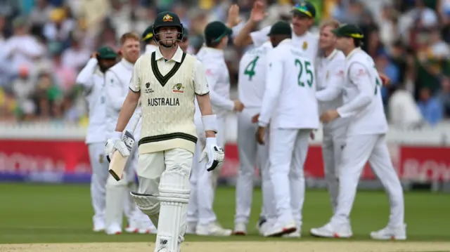 Steve Smith dismissed