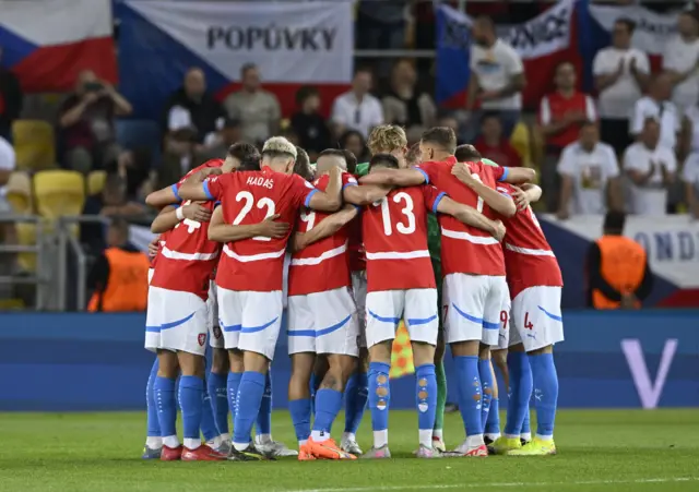 Czech team huddle before kick off