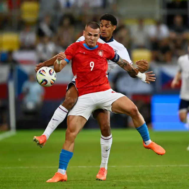 Quansah tackles the Czech forward