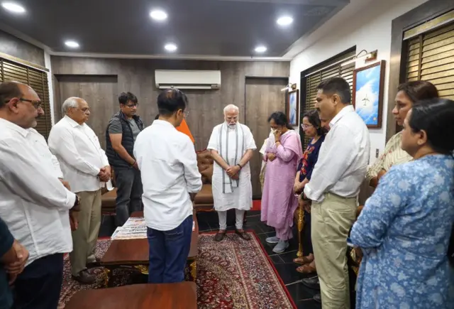 Modi met Rupani's family in Ahmedabad