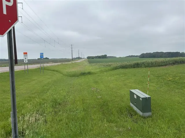 The area in Sibley County, Minnesota where police are looking for a shooting suspect