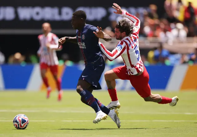 De Paul chases Mendes