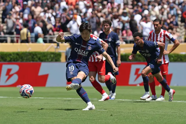Lee scores from the spot to add PSG's fourth goal