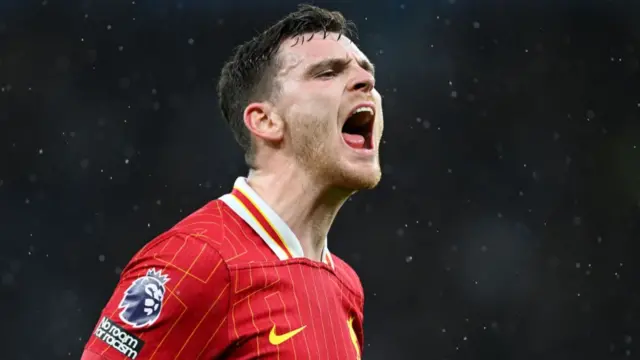 Andrew Robertson de Liverpool répond