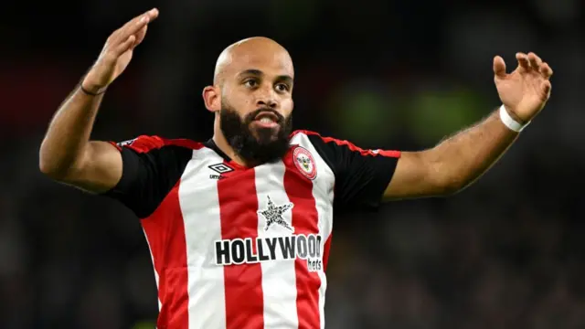 Bryan Mbeumo of Brentford celebrates