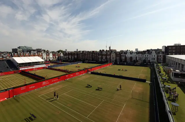 Queen's club