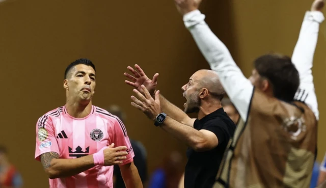 Inter Miami CF's Luis Suarez and coach Javier Mascherano react