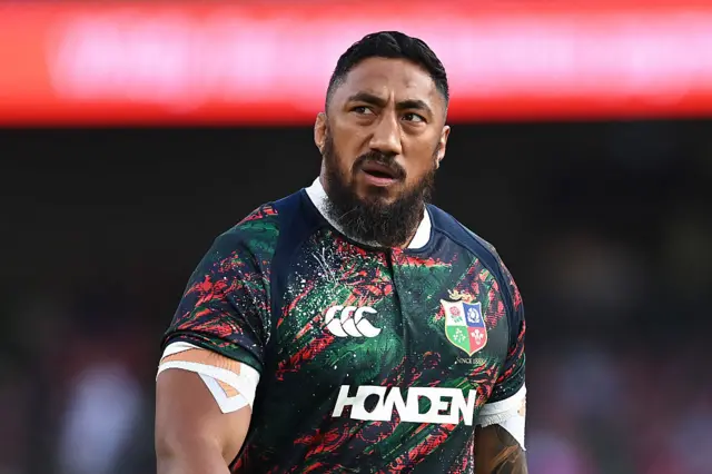 Bundee Aki