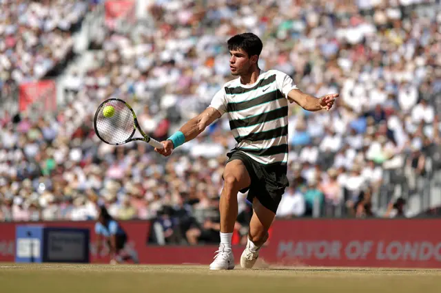 Alcaraz in action
