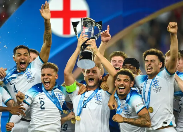 England U21 lifting Euro U21 trophy