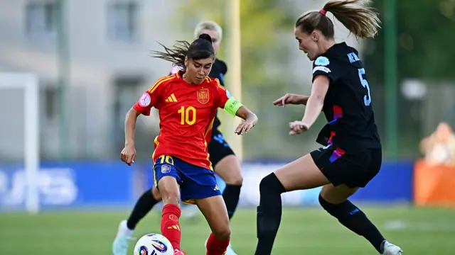 Cristina Libran of Spain is challenged by Lucy Newell