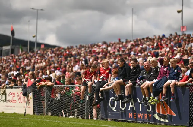 Fans soaking up the sun at Pairc Esler