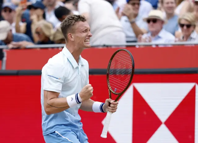 Jiri Lehecka holds up his fist