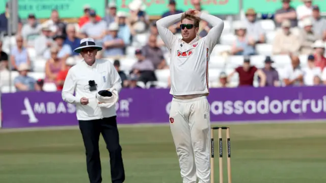 Frustration for Simon Harmer of Essex