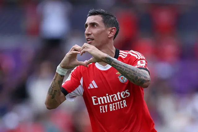 Angel di Maria playing for Benfica