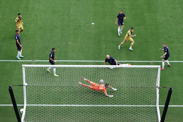 Boca Juniors score through Miguel Merentiel