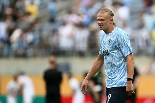 Erling Haaland warms up