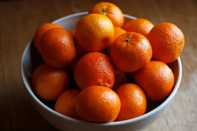 Bowl of tangerines