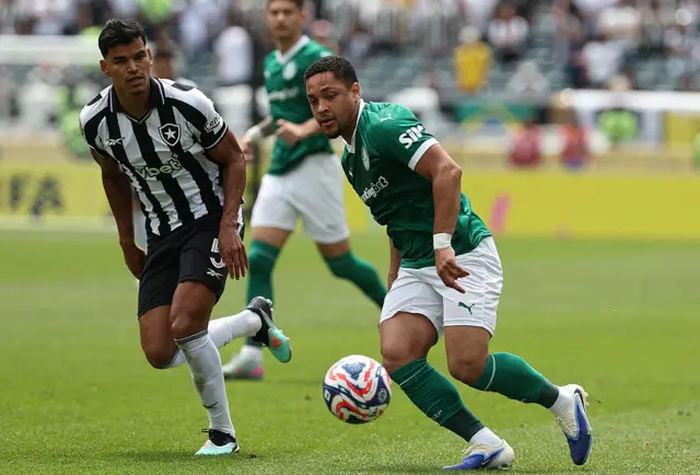 Vitor Roque