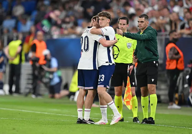 Scott is consoled by Morton as he comes off