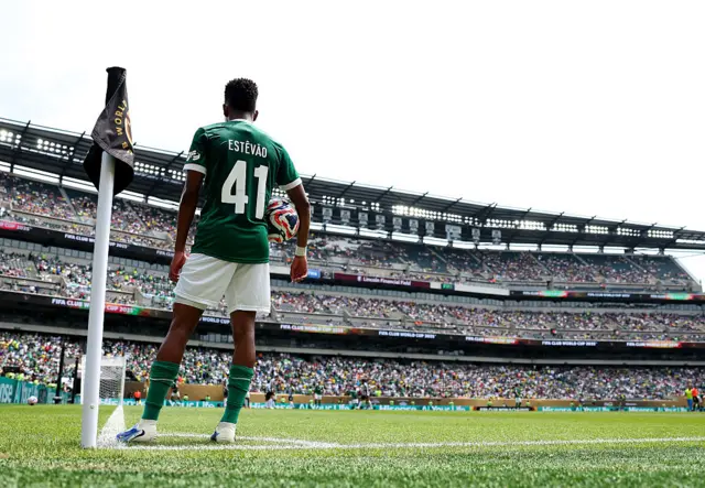 Estevao prepares to take a corner