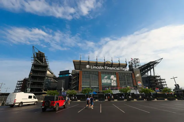 Lincoln Financial Field outside view