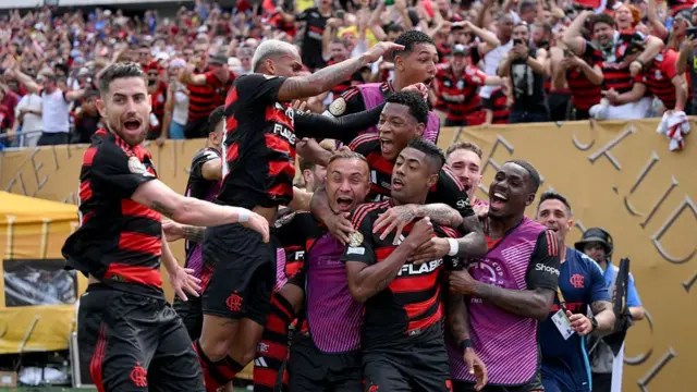 Bruno Henrique of CR Flamengo celebrates with teammates