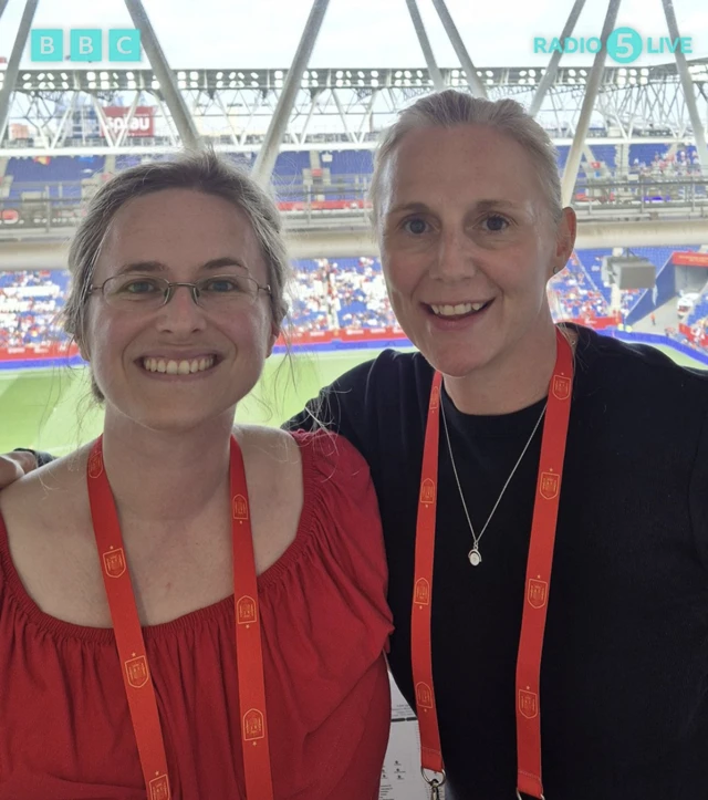 Vicki Sparks alongside ex-England defender Lindsay Johnson at the RCDE stadium