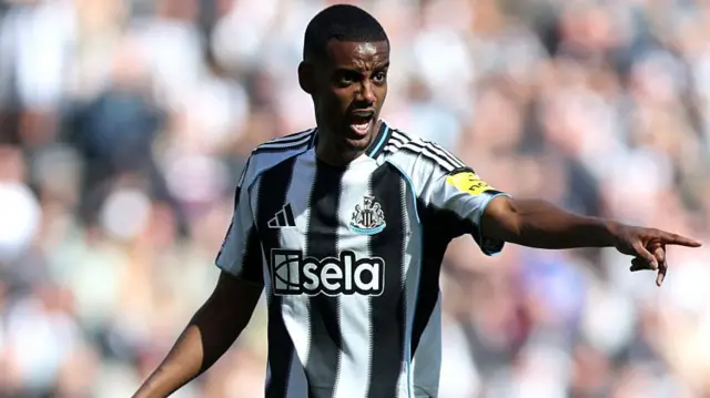 Alexander Isak of Newcastle United reacts