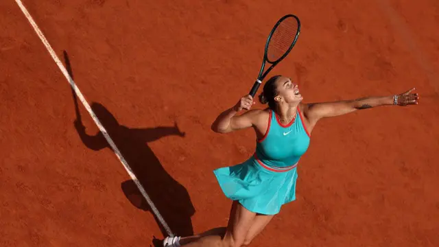 Aryna Sabalenka serves