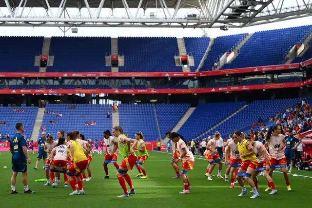Spain warm up